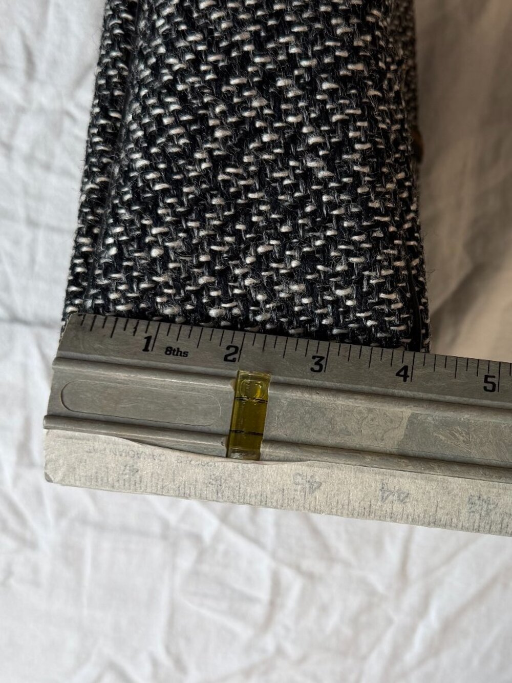 Gray Black White Tweed Crossbody Bag Gold Zippers Adjustable Strap - Picture 7 of 8